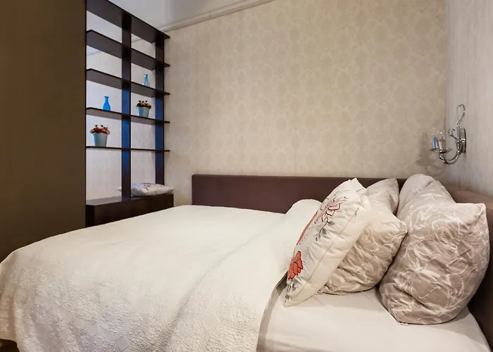 Central Apartments 2 X Free Parking X Self Check-In 24H By H&H